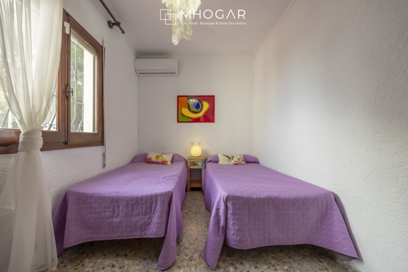 Venta - Villa mediterránea frente a la Cala Baladrar con un gran potencial en, Benissa Costa Blanca! 